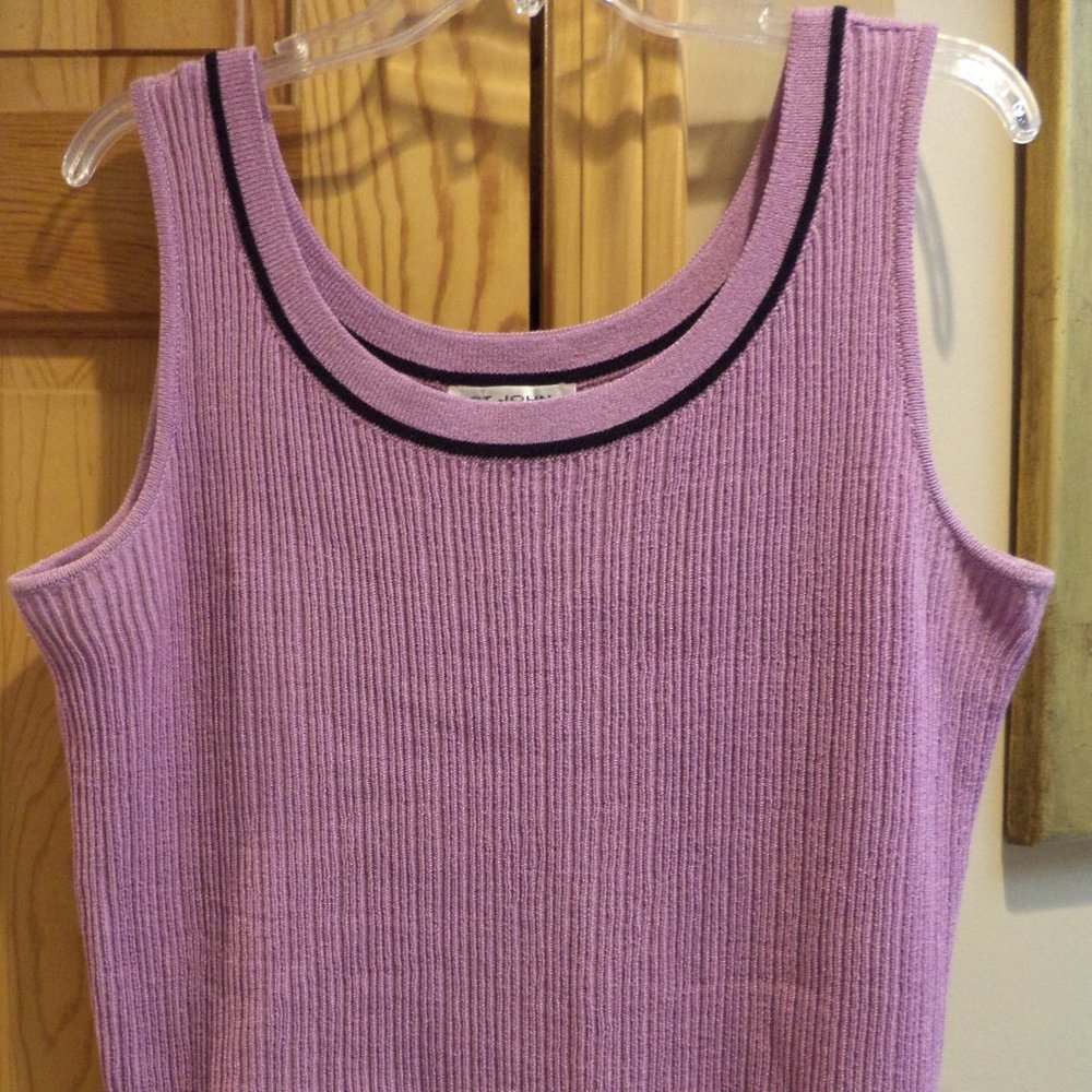 ST. JOHN CAMISOLE, TANK, VES~Round Scoop Neck~Wool Blend~Lavender~Size: Medium